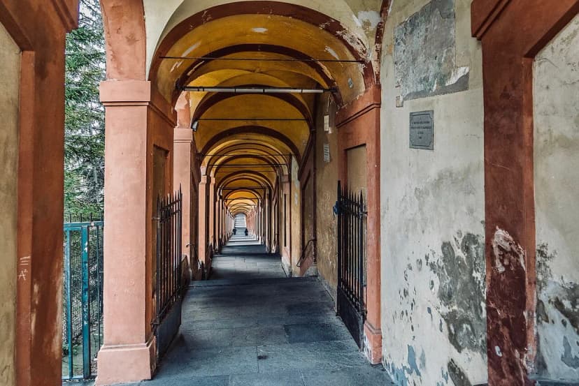 Bologna Tourist Train (San Luca Express): Routes, Tickets & Tips 2026
