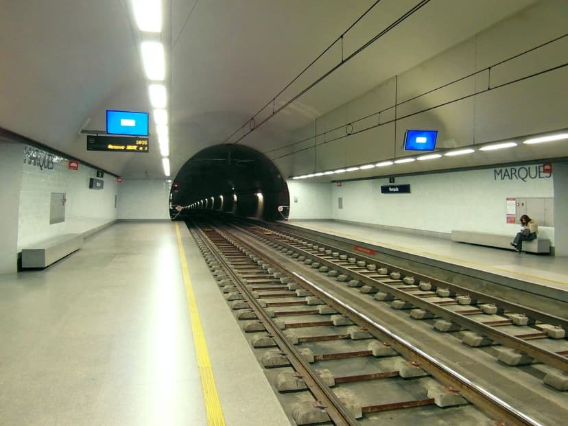 Porto Public Transport: 7 Options, Tickets and Closures