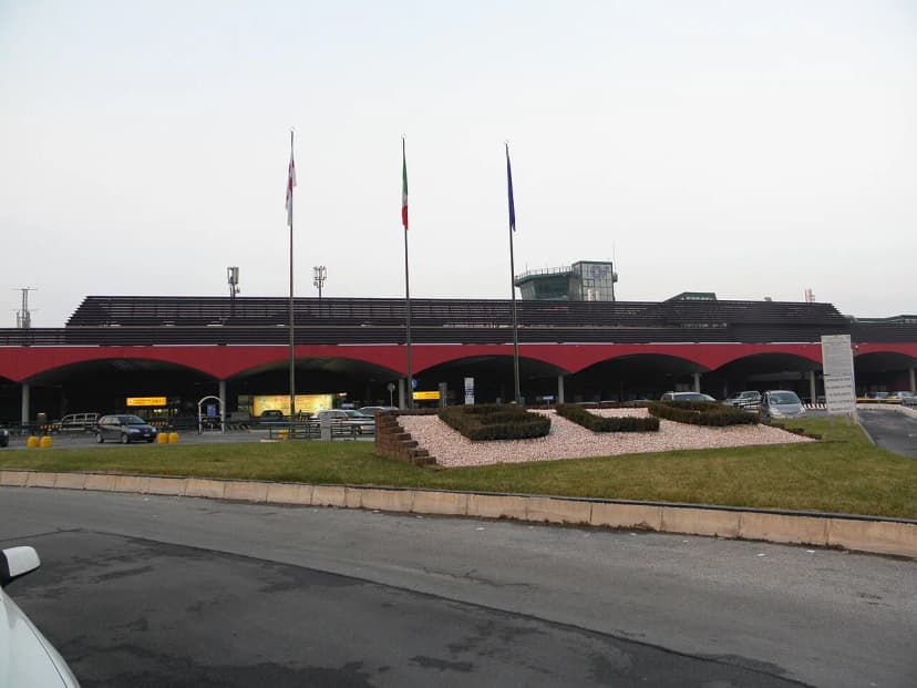 Bologna Airport to City Centre: Train, Bus and Taxi Options (2026)