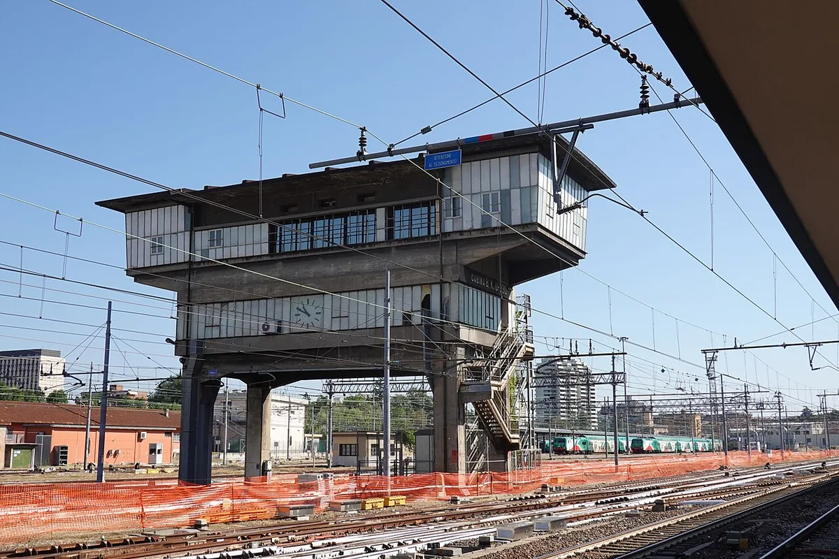 Railway control building at Bologna Centrale
