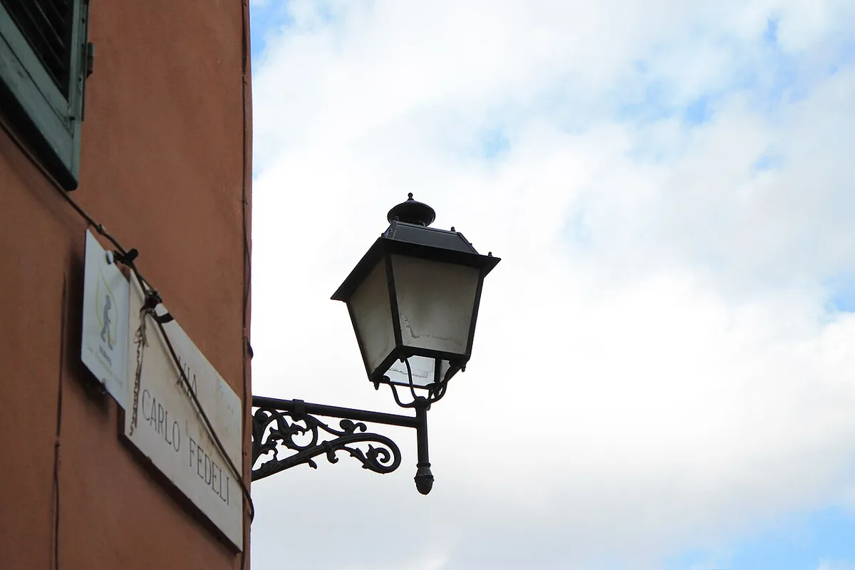 Street light in Pisa 20