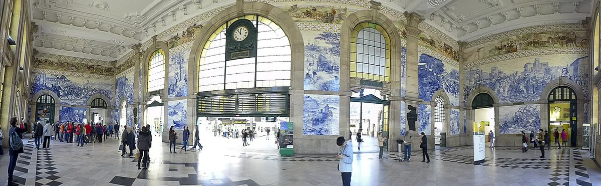 Panoramic view of the tiled entrance hall at São Bento railway station
