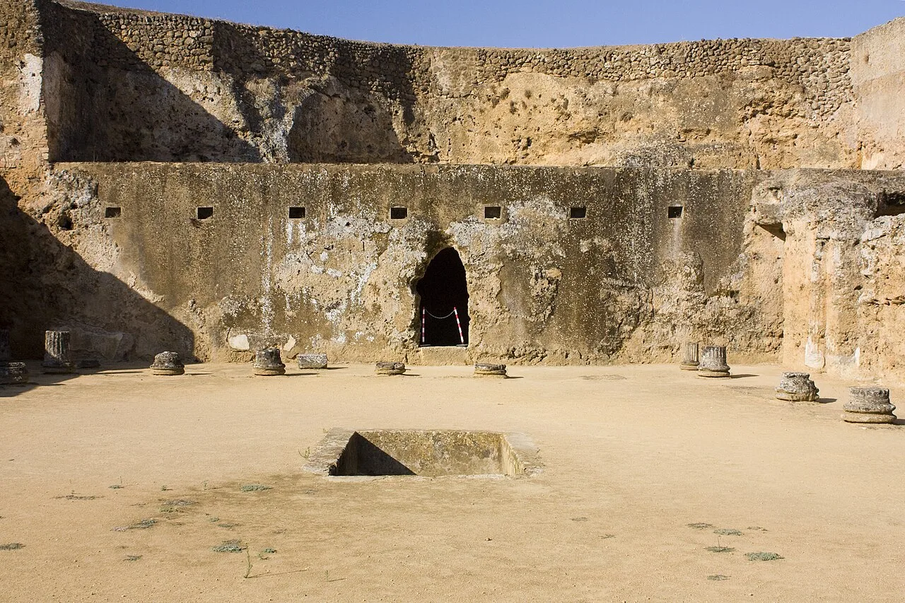 Rock-cut remains and columns at Carmona’s Roman necropolis