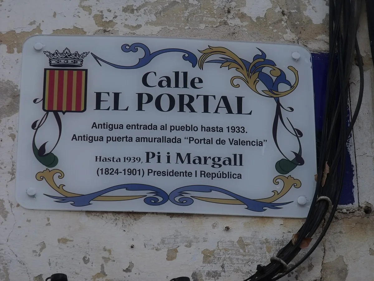 Street plaque in the Las Ventas area of Buñol