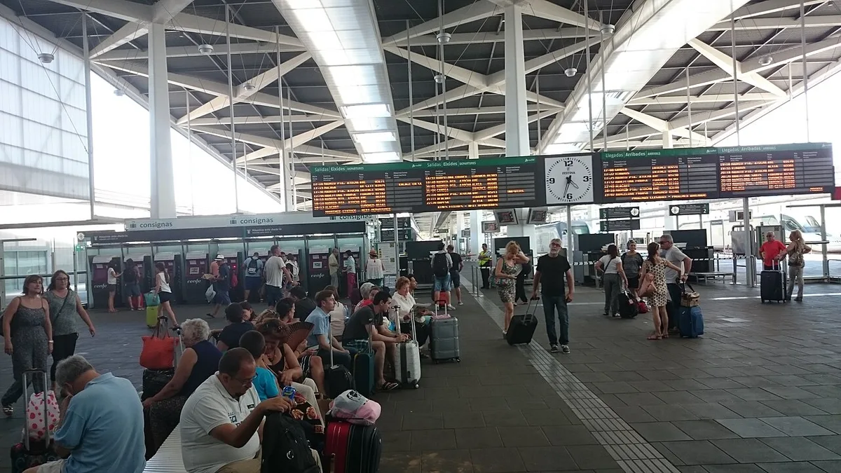 Interior of Valencia Joaquín Sorolla railway station